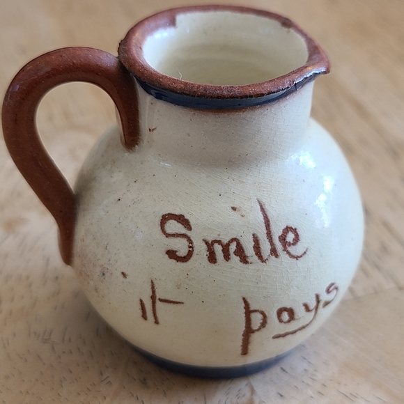 Vintage Miniature Creamer Motto Ware Watcombe Pottery, Torquay "Smile It Pays" - Picture 2 of 11